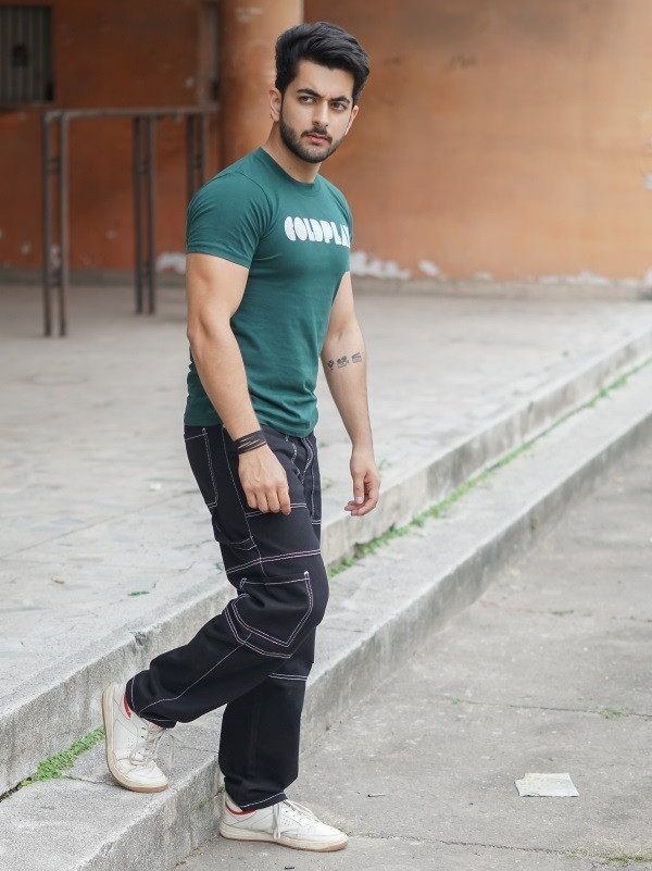 MENS STAY BLACK WITH CONTRAST WHITE STITCHES