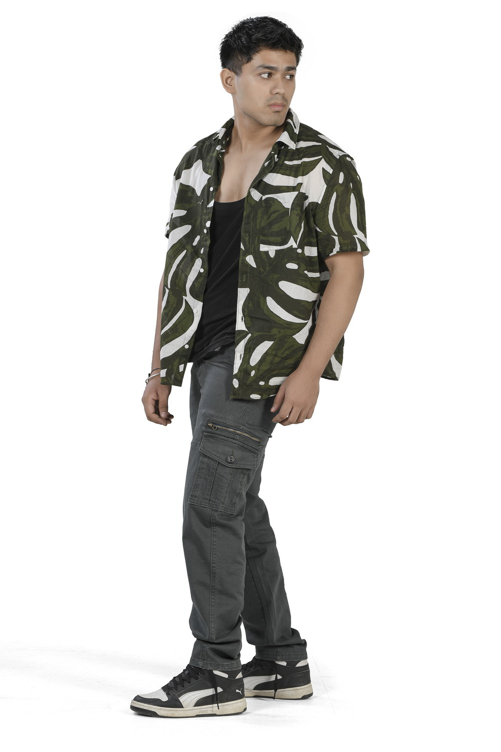 MENS DARK OLIVE COLOR CARGO FIT JEANS